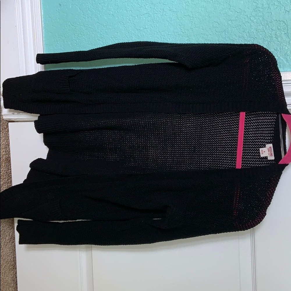 Black knitted cardigan w pockets!